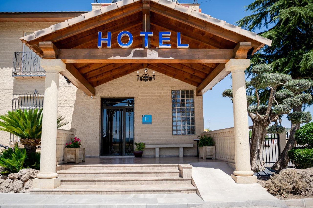 Hotel Malena Caravaca De La Cruz Exterior photo
